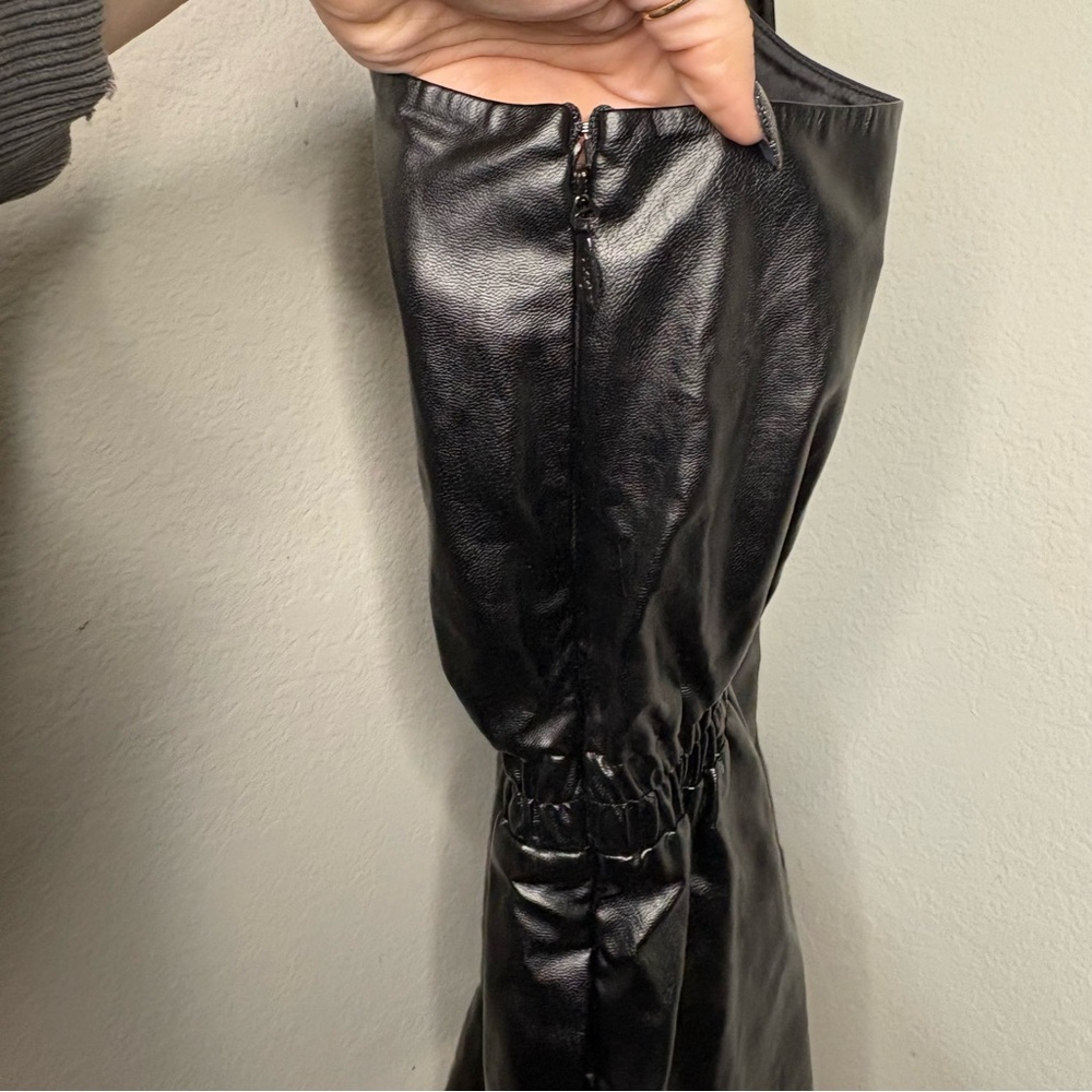 Lovers and Friends REVOLE Black Faux Leather Sleek One Shoulder Romper NWT - Picture 7 of 16